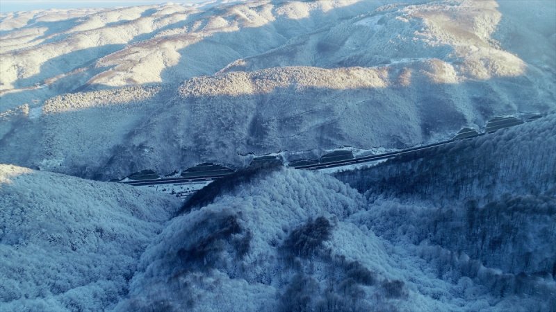Bolu'da yağan kar görsel şölen oluşturdu