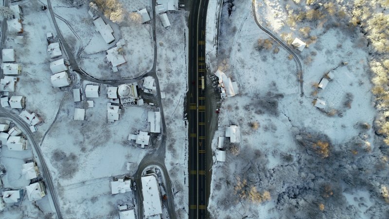 Bolu'da yağan kar görsel şölen oluşturdu