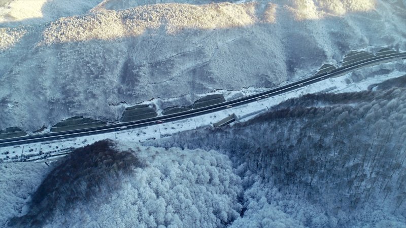 Bolu'da yağan kar görsel şölen oluşturdu