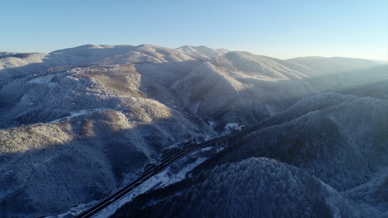 Bolu'da yağan kar görsel şölen oluşturdu