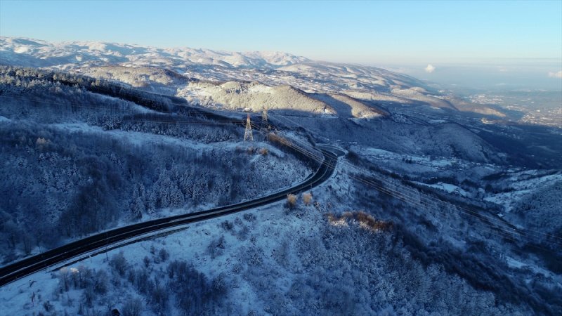 Bolu'da yağan kar görsel şölen oluşturdu