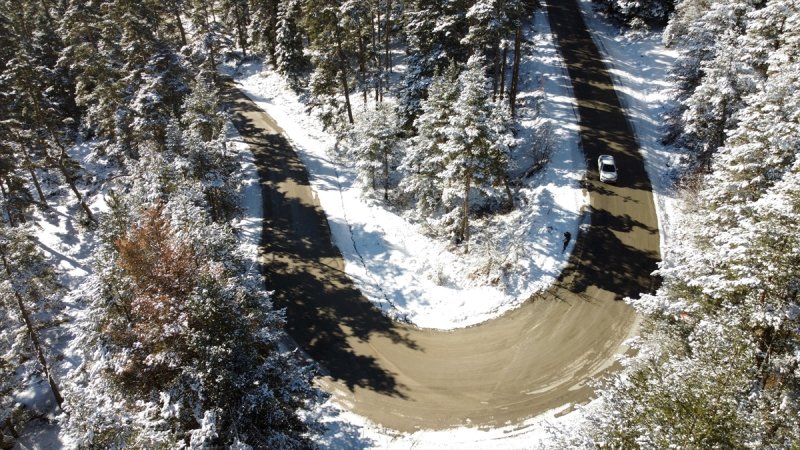Bolu'da yağan kar görsel şölen oluşturdu