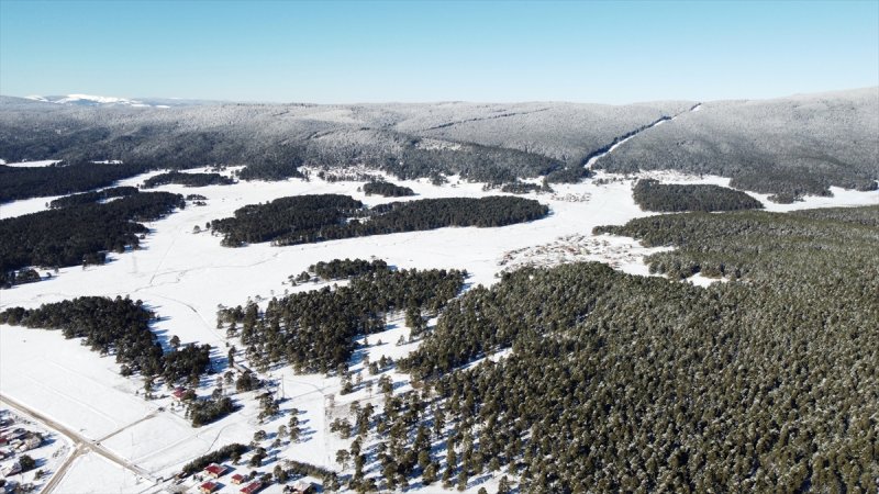 Bolu'da yağan kar görsel şölen oluşturdu