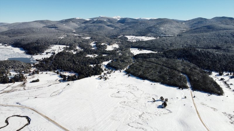Bolu'da yağan kar görsel şölen oluşturdu
