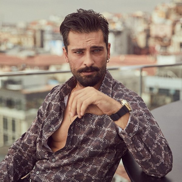 Onur Tuna'nın büyük beğeni toplayan gönderileri