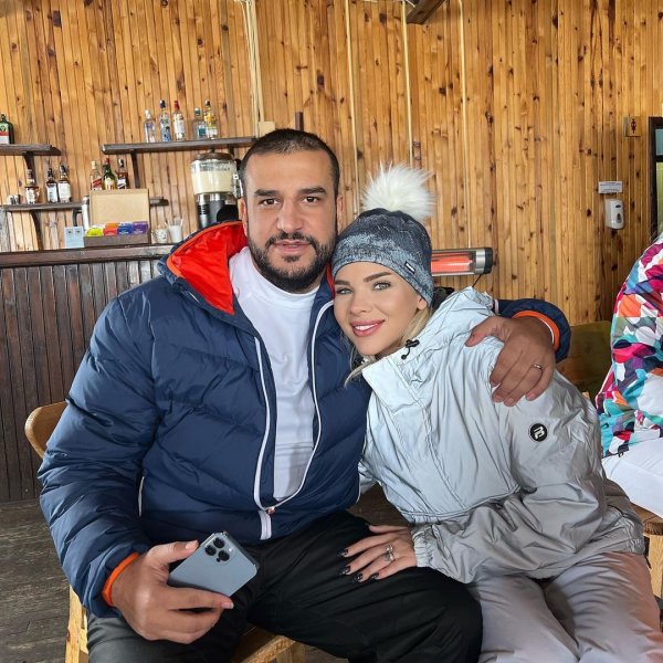 Özge Özpirinçci kızını paylaştı: Ünlülerin güncel paylaşımları