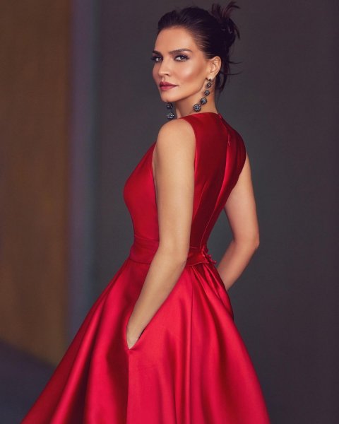 'İzmirli güzel' unvanlı ünlüler