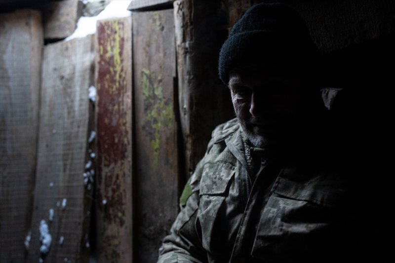 Zolote bölgesindeki Ukrayna askerleri