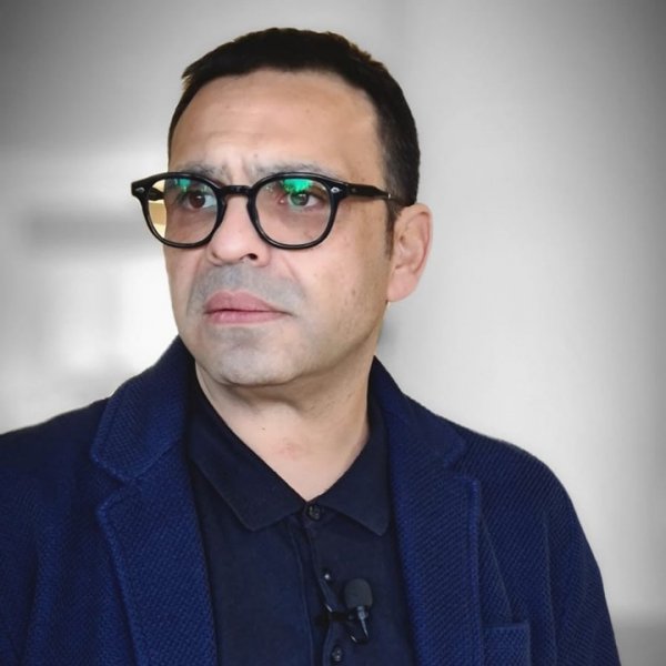 Koronavirüsten nasibini alan ünlüler