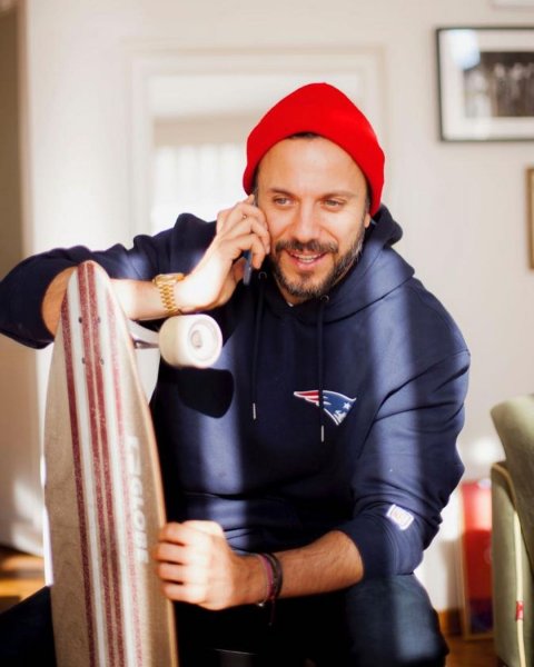 Koronavirüsten nasibini alan ünlüler