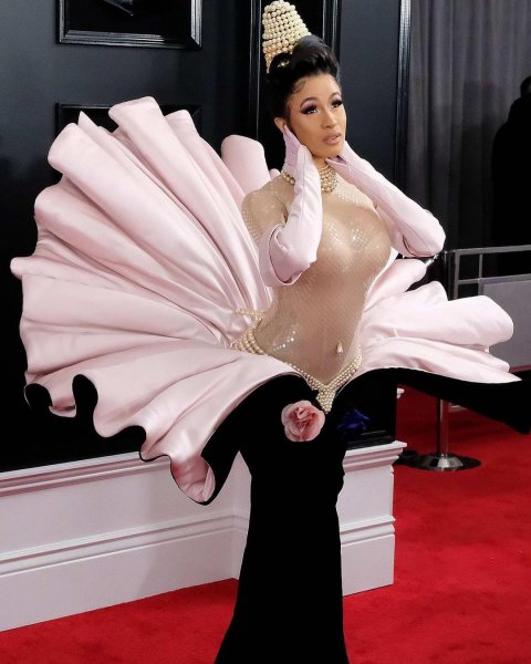 Rapçi Cardi B'nin sosyal medya paylaşımları