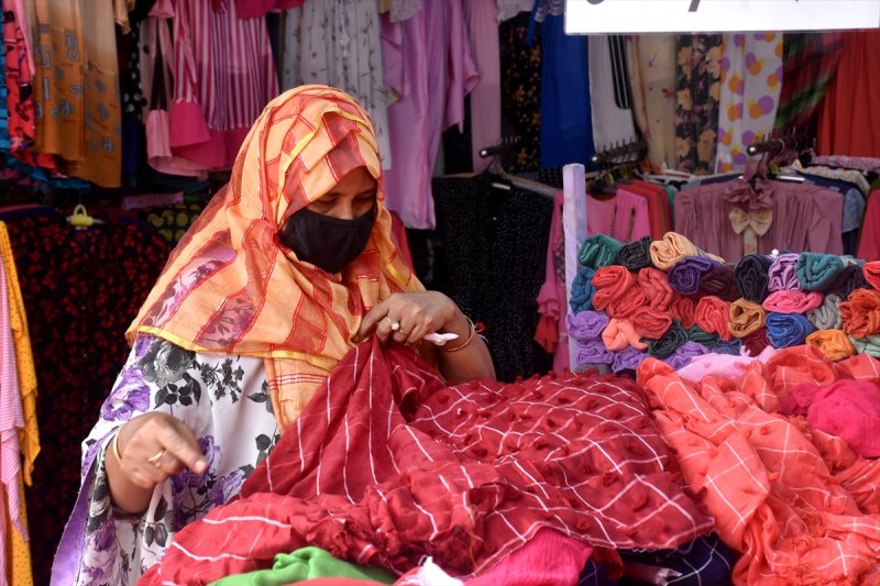 Dünya Başörtüsü Günü'nde Bangladeş'ten kareler