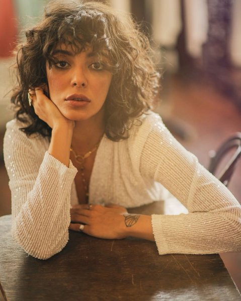 Dizilerin özgür ruhlu kızı Selin Şekerci'nin sosyal medya kareleri