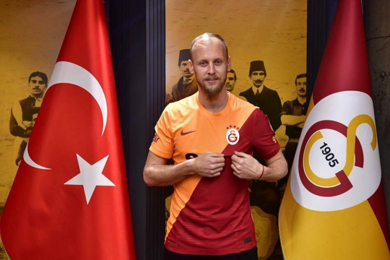 4 büyüklerde gelen ve giden oyuncular