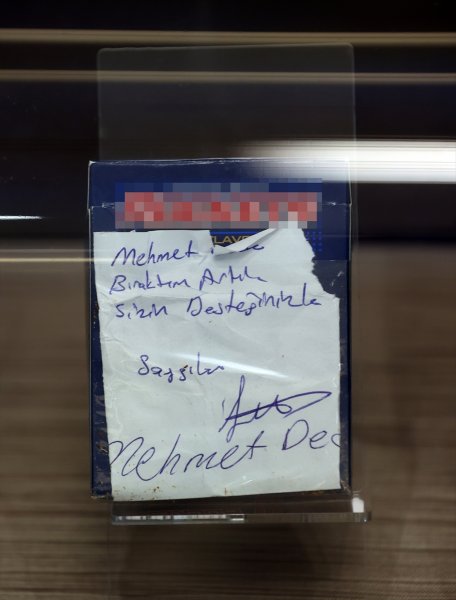 Cumhurbaşkanı Erdoğan'ın topladığı sigara paketlerinden kareler