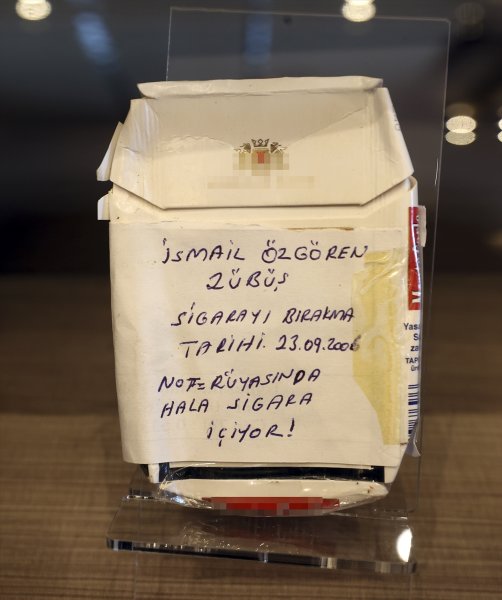 Cumhurbaşkanı Erdoğan'ın topladığı sigara paketlerinden kareler