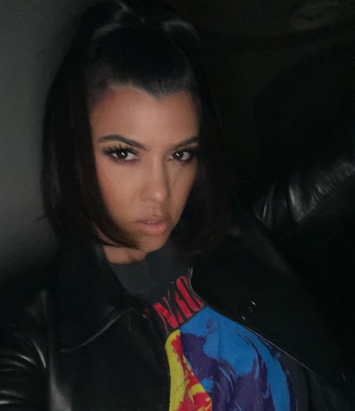 Kourtney Kardashian'ın cesur pozları