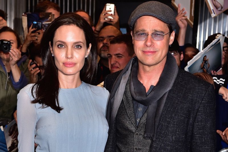 Geçmiş zaman olur ki: Angelina Jolie ve Brad Pitt'in fotoğrafları