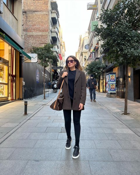 Buse Varol'un en beğenilen Instagram paylaşımları