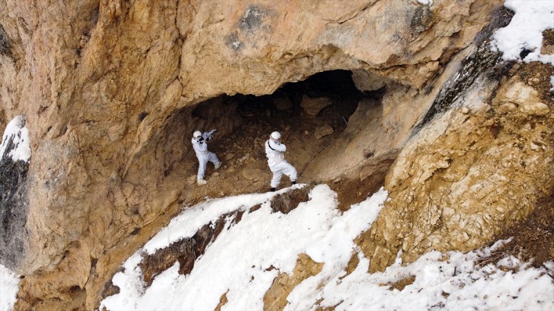 Fıratlar, karlı Munzur ve Mercan'ı teröristlere 'dar' ediyor
