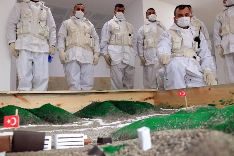 Fıratlar, karlı Munzur ve Mercan'ı teröristlere 'dar' ediyor