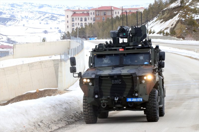 Fıratlar, karlı Munzur ve Mercan'ı teröristlere 'dar' ediyor