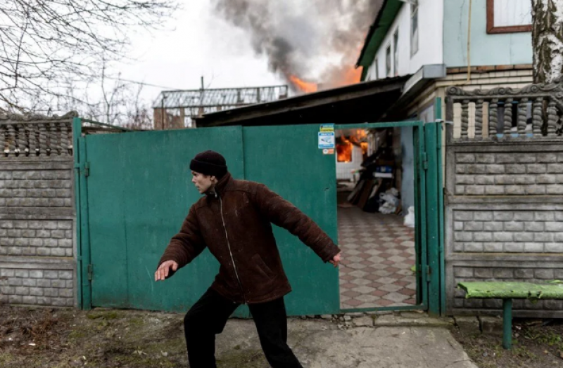 Çatışmaların arasında tahliye edilen Ukraynalıların kareleri