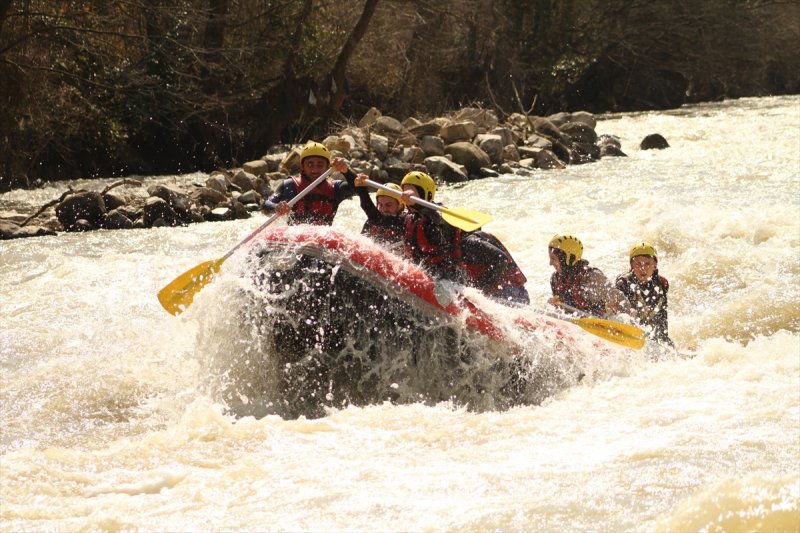 Melen Çayı'nda rafting sezonu başladı