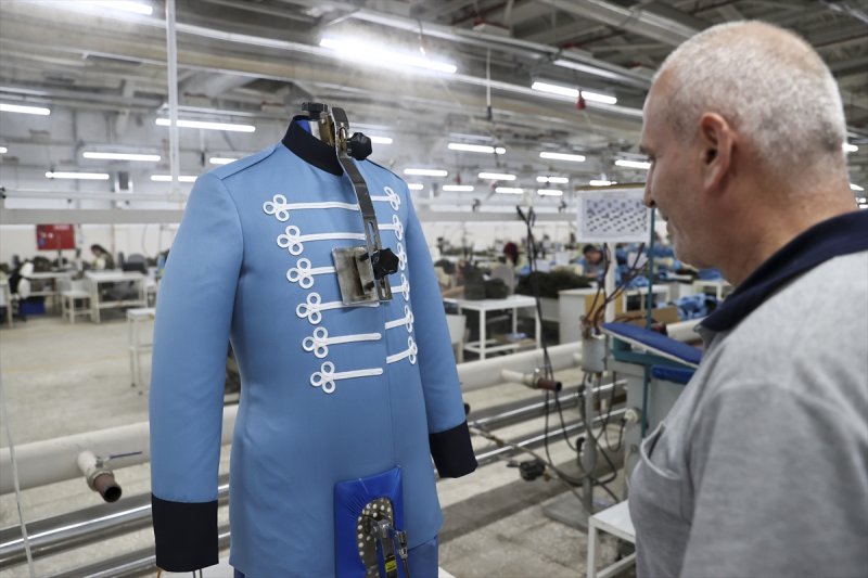 Kamuflajlı askeri elbiselerde Sıfır Atık dönemi