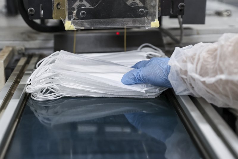 Kamuflajlı askeri elbiselerde Sıfır Atık dönemi