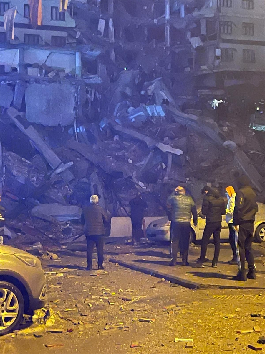 Kahramanmaraş, 7.7 şiddetindeki depremle sarsıldı