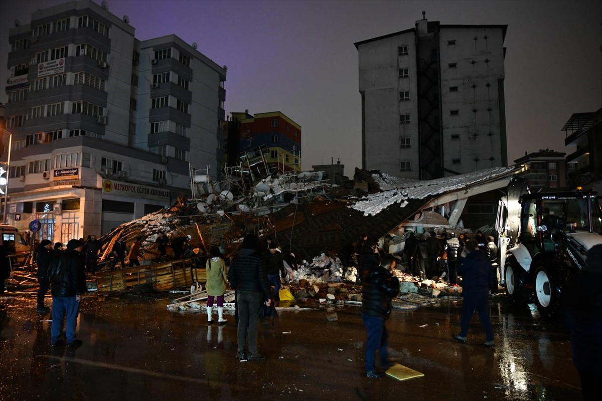 Kahramanmaraş, 7.7 şiddetindeki depremle sarsıldı