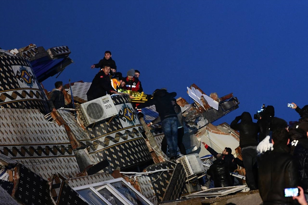 Kahramanmaraş, 7.7 şiddetindeki depremle sarsıldı