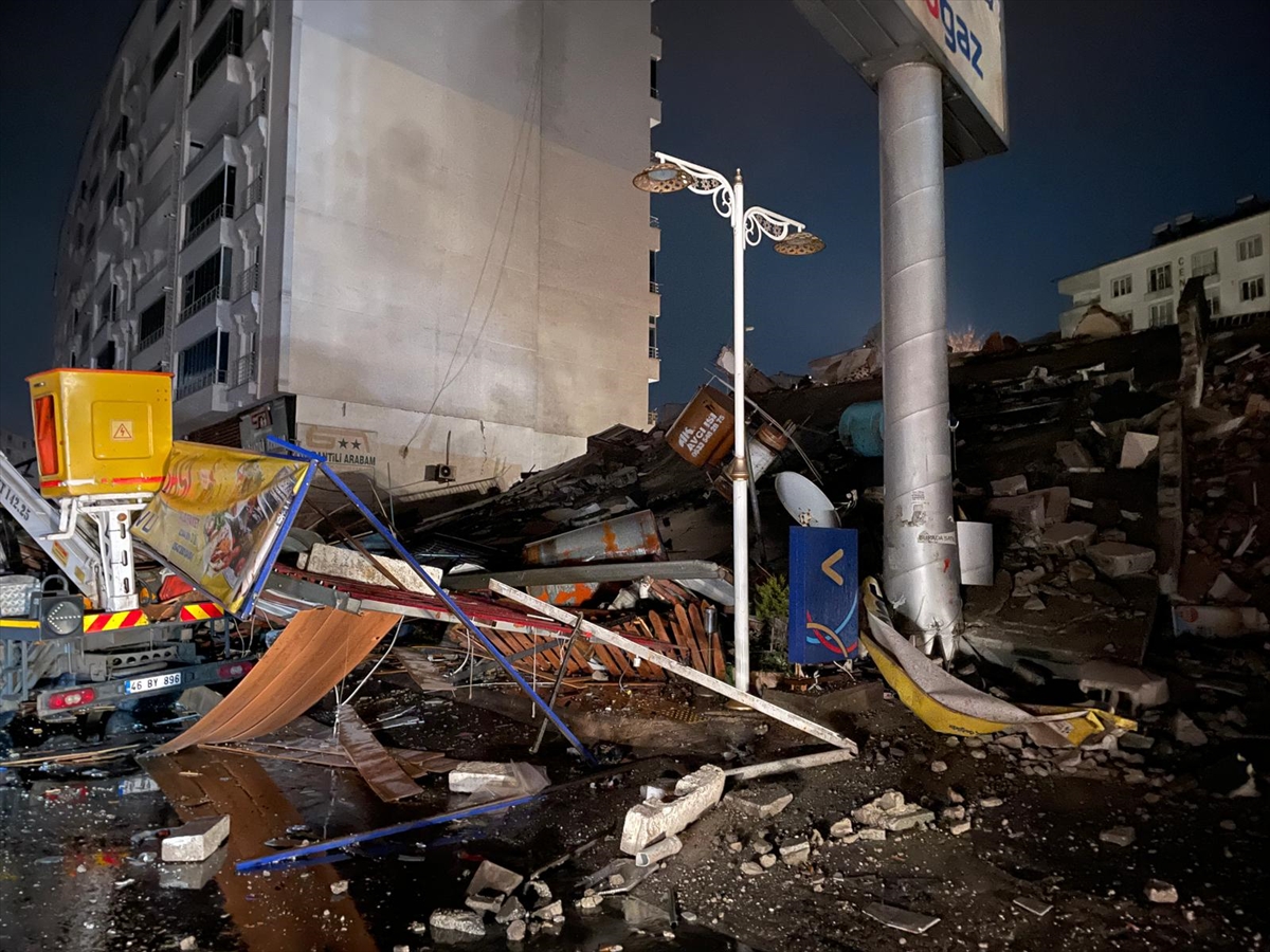 Kahramanmaraş, 7.7 şiddetindeki depremle sarsıldı