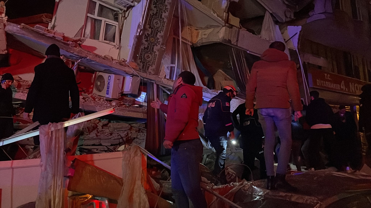 Kahramanmaraş, 7.7 şiddetindeki depremle sarsıldı