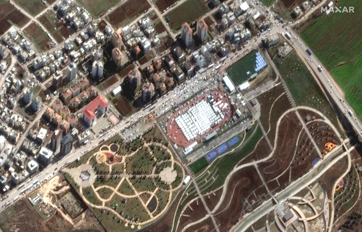 Depremin öncesine ve sonrasına ait uydu görüntüleri