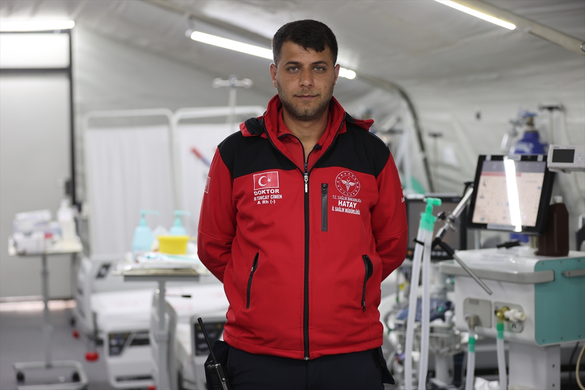 Deprem bölgesinde buruk 14 Mart Tıp Bayramı: İşte fedakar sağlıkçılar