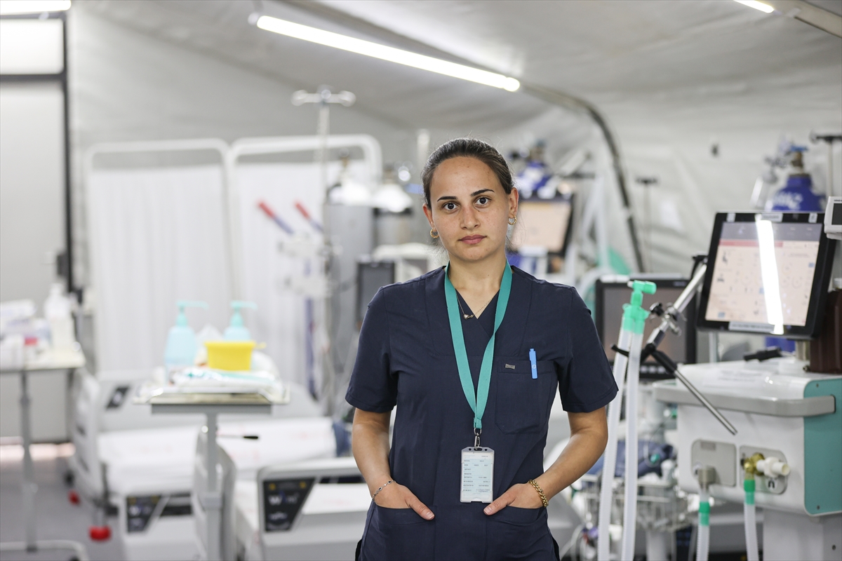 Deprem bölgesinde buruk 14 Mart Tıp Bayramı: İşte fedakar sağlıkçılar