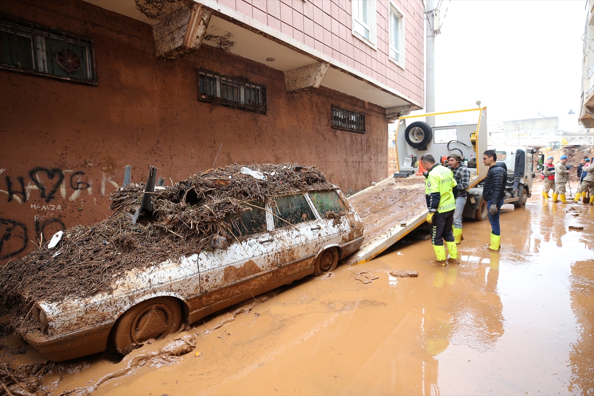 Sel felaketinde 3. gün! Şanlıurfa'da temizlik çalışmaları devam ediyor