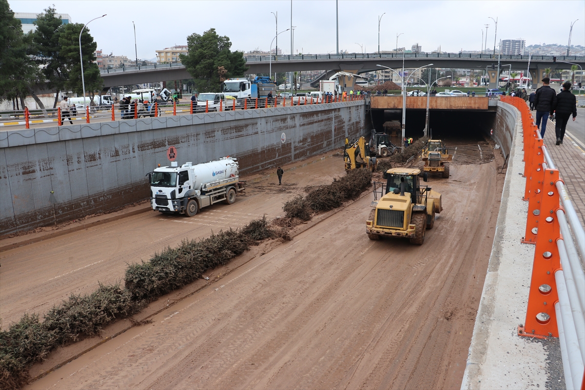 Sel felaketinde 3. gün! Şanlıurfa'da temizlik çalışmaları devam ediyor