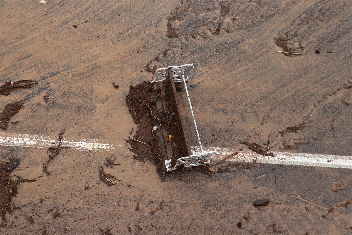 Sel felaketinde 3. gün! Şanlıurfa'da temizlik çalışmaları devam ediyor