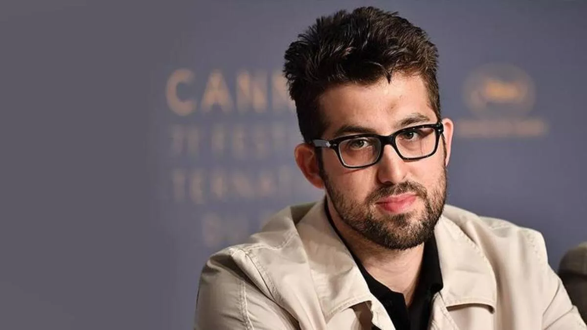 Aşk pozunu mekan ifşaladı! Doğu Demirkol'un sevgilisi ünlü çiftin kızı çıktı...