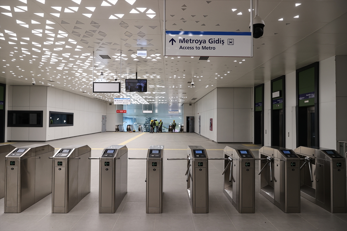 Başakşehir-Kayaşehir Metro Hattı açıldı