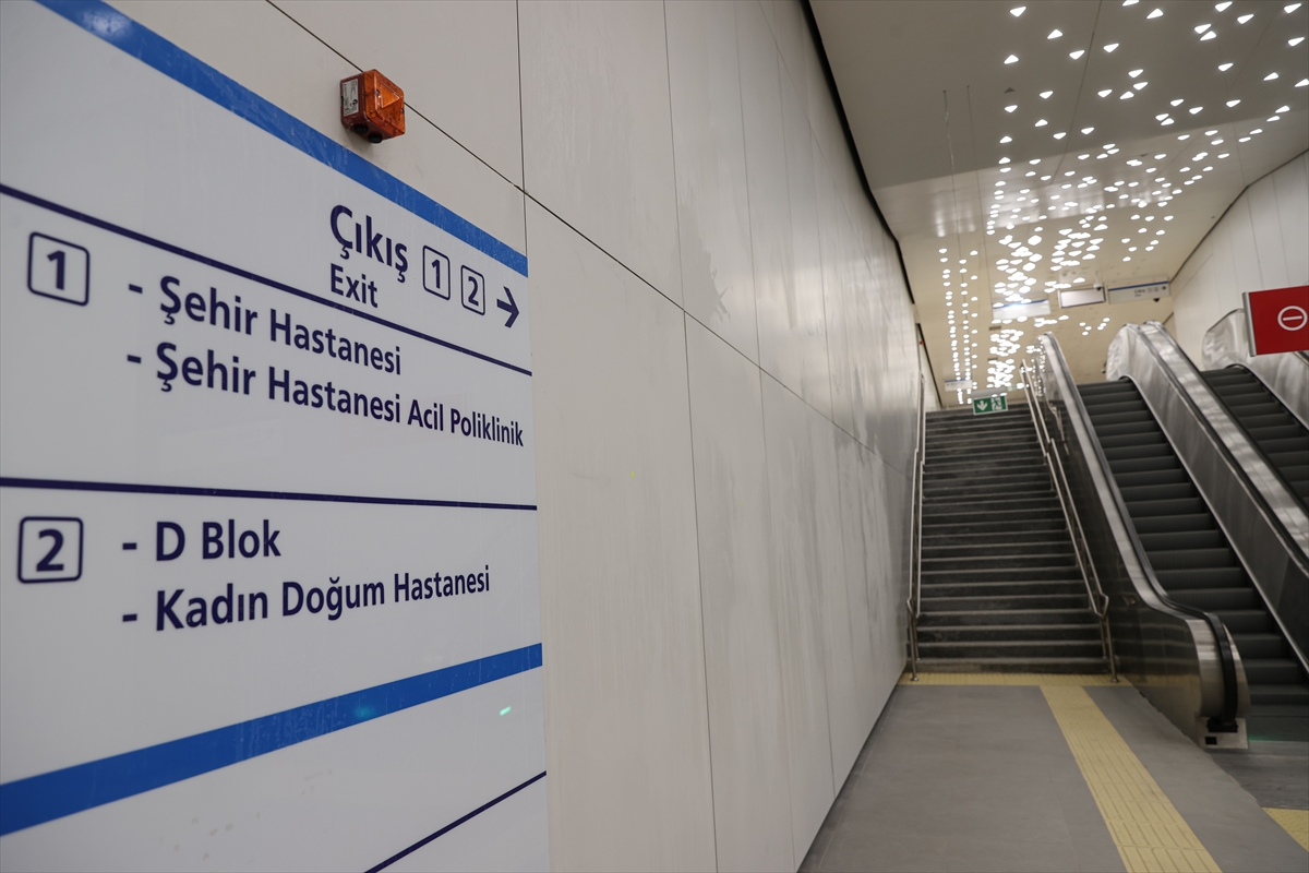 Başakşehir-Kayaşehir Metro Hattı açıldı