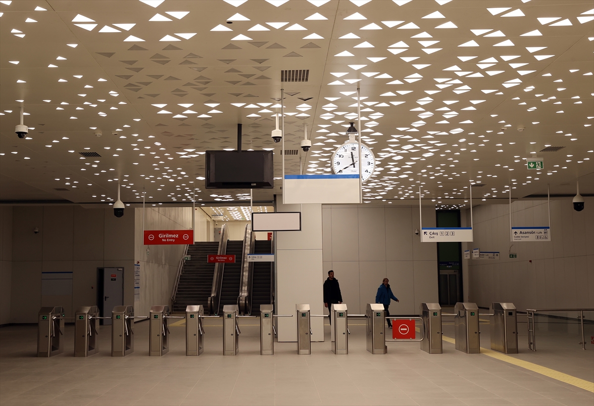 Başakşehir-Kayaşehir Metro Hattı açıldı