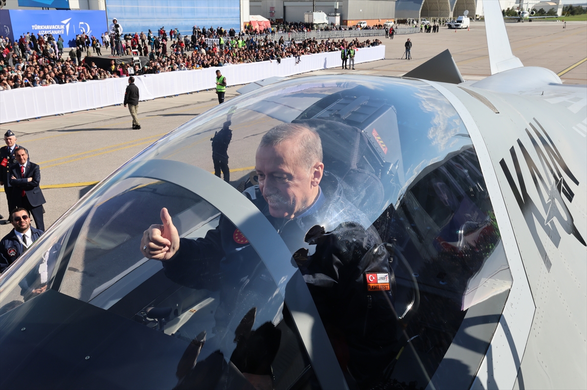 Türkiye'nin 5. nesil savaş uçağı 'KAAN'dan tarihi kareler
