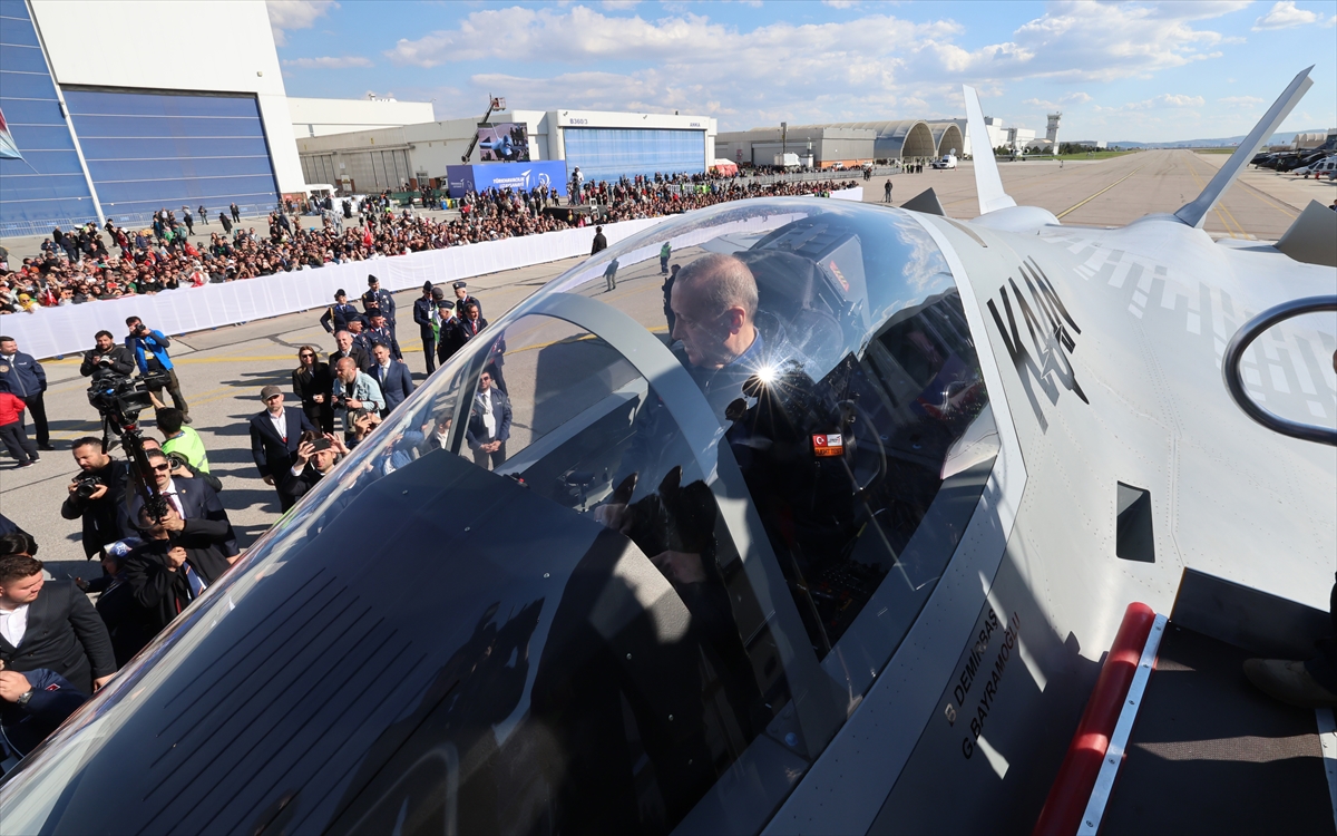 Türkiye'nin 5. nesil savaş uçağı 'KAAN'dan tarihi kareler