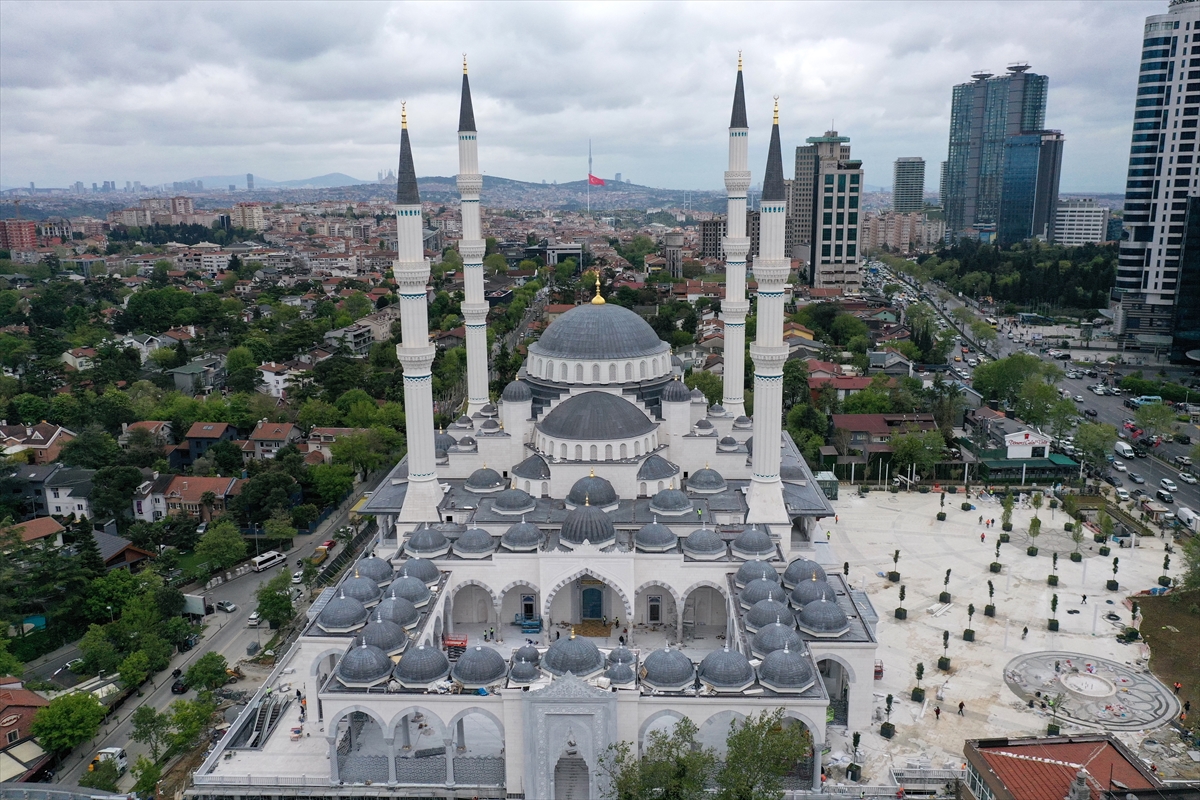 Barbaros Hayrettin Paşa Camisi ibadete açıldı