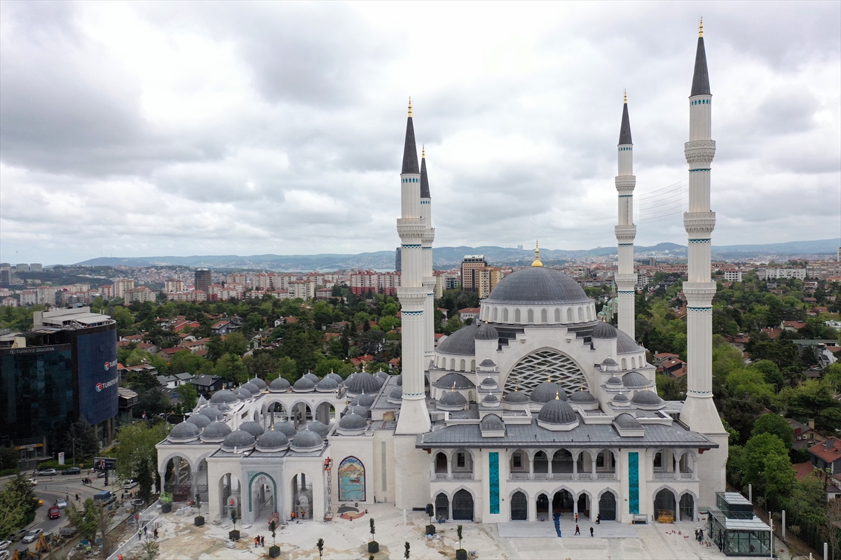 Barbaros Hayrettin Paşa Camisi ibadete açıldı