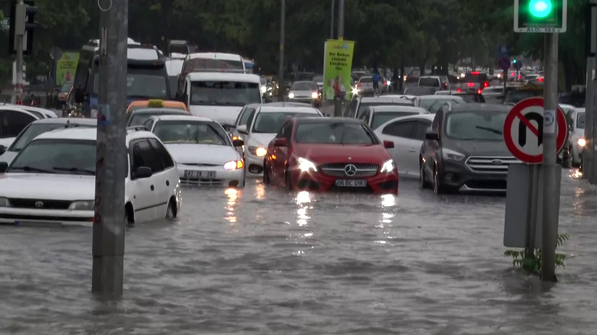 Ankara'yı sel aldı